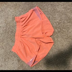 Lululemon size 8 hotty hot shorts